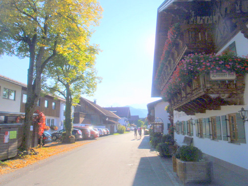 We're biking out of Schwangau to F&uuml;ssen.